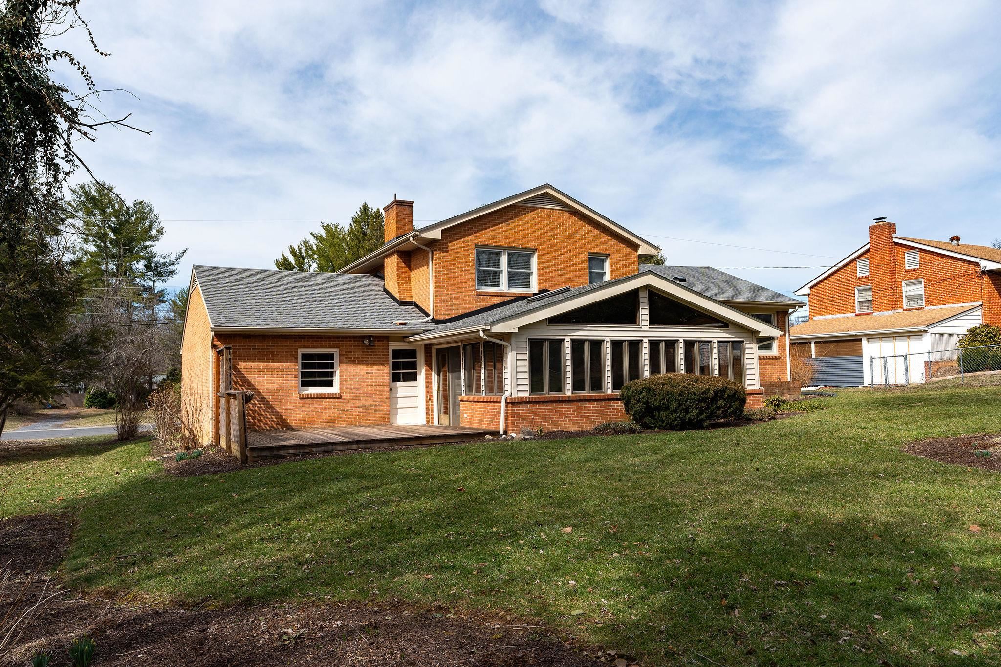 1217 Club Road Waynesboro, VA 22980 - Photo 3 of 73 4 Bedrooms