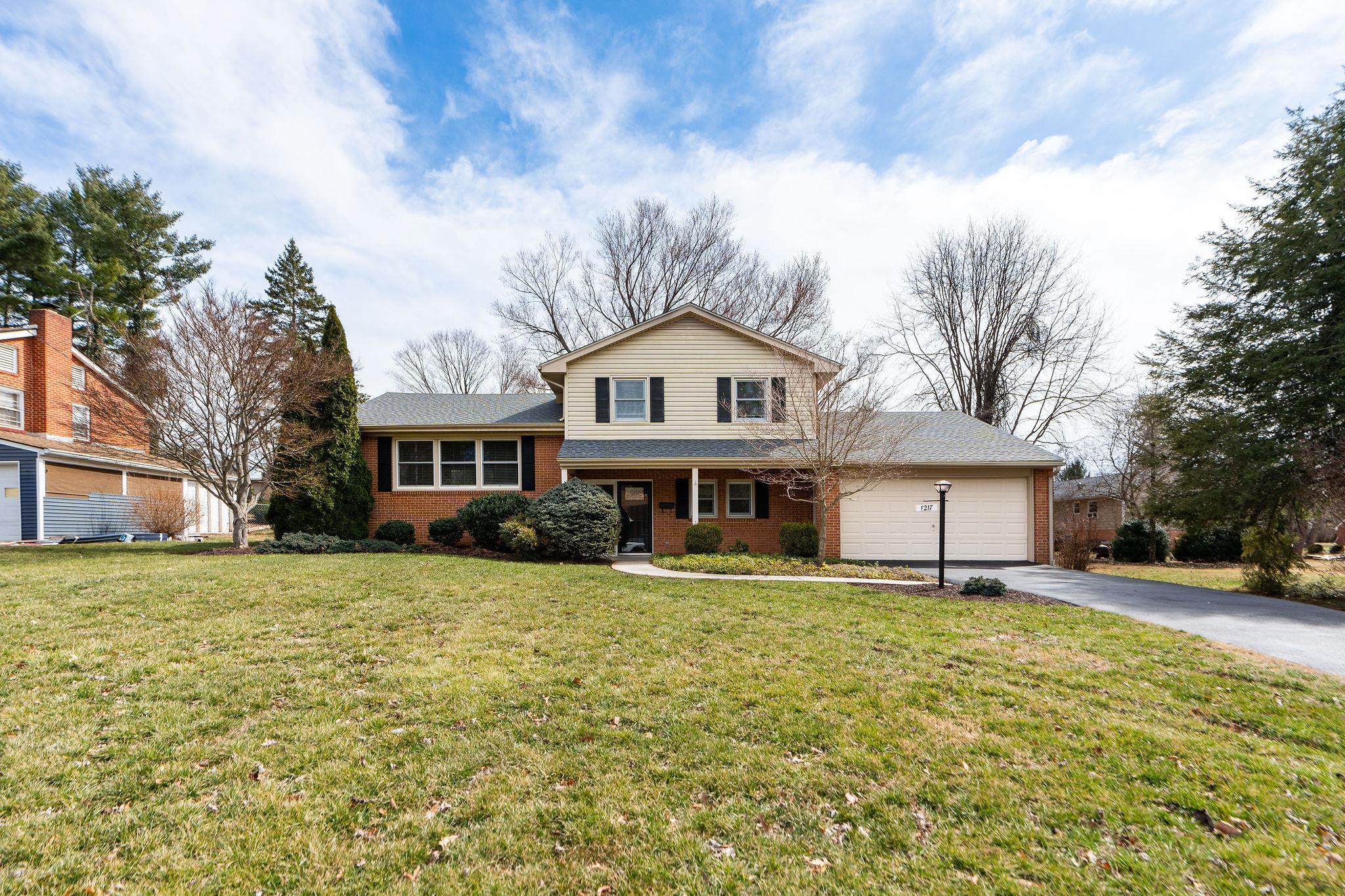1217 Club Road Waynesboro, VA 22980 - Photo 59 of 73 living and enjoying life