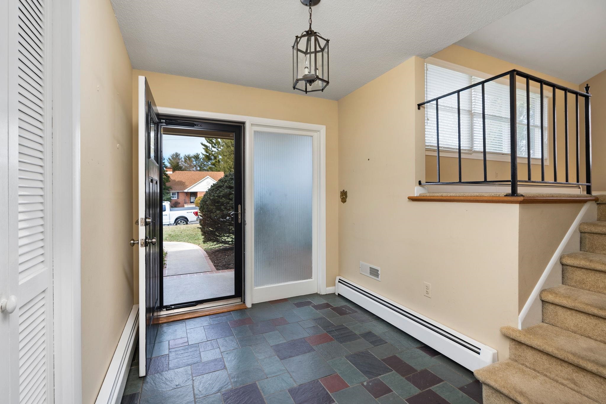 1217 Club Road Waynesboro, VA 22980 - Photo 8 of 73 Welcome your friends