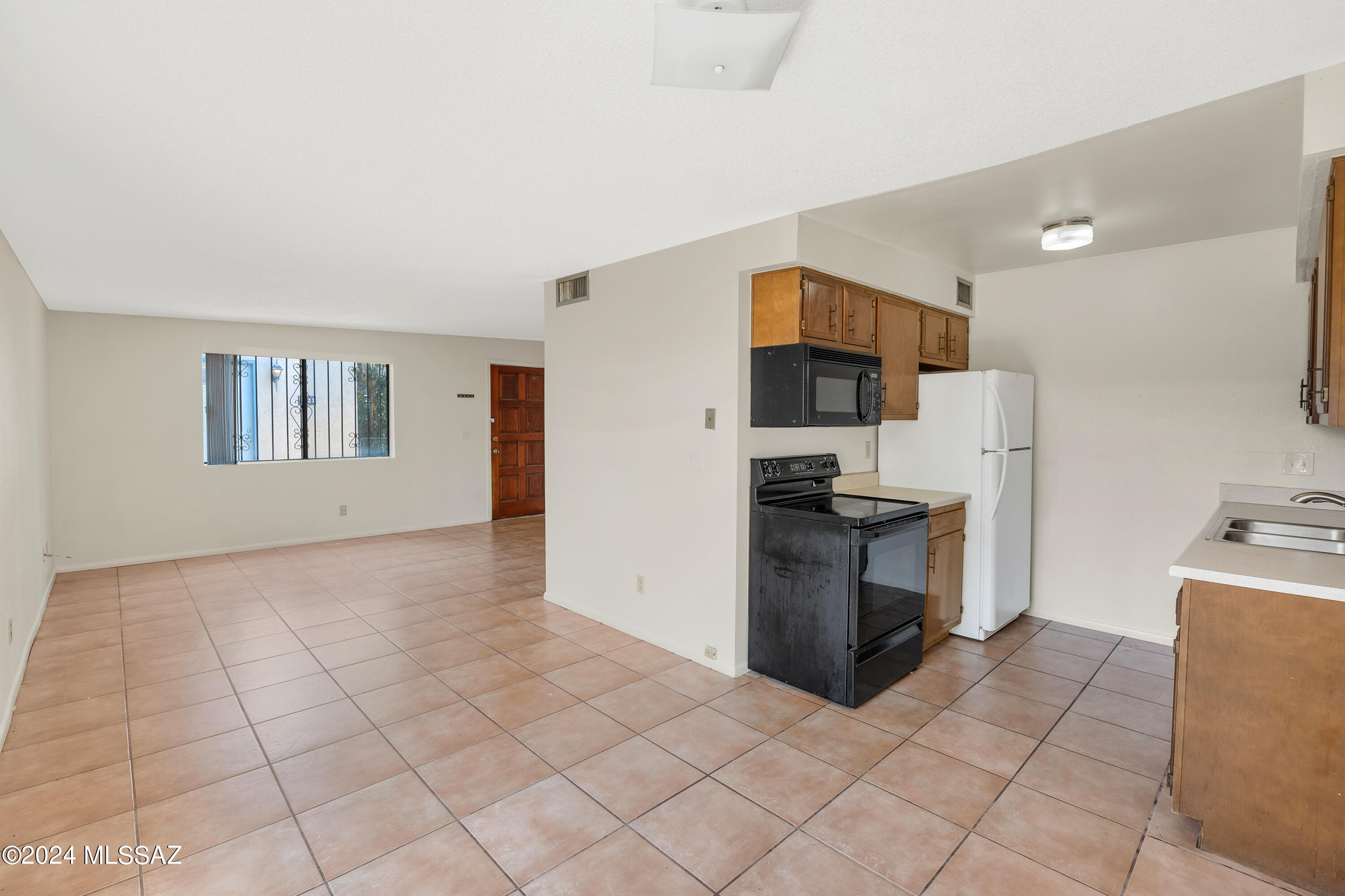 1421 East Fort Lowell Road Tucson, AZ 85719 - Photo 5 of 20 Gallery Image 5