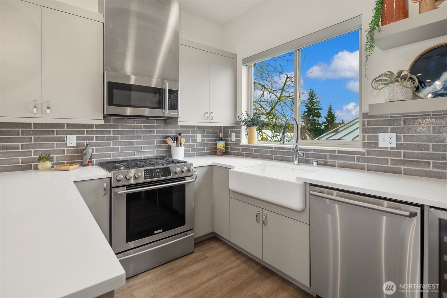 2605 Northwest 64th Street Seattle, WA 98107 - Photo 9 of 35