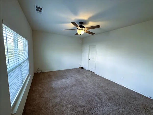 $1,830 | 356 Crescent Park Drive, Jarrell, TX 76537
