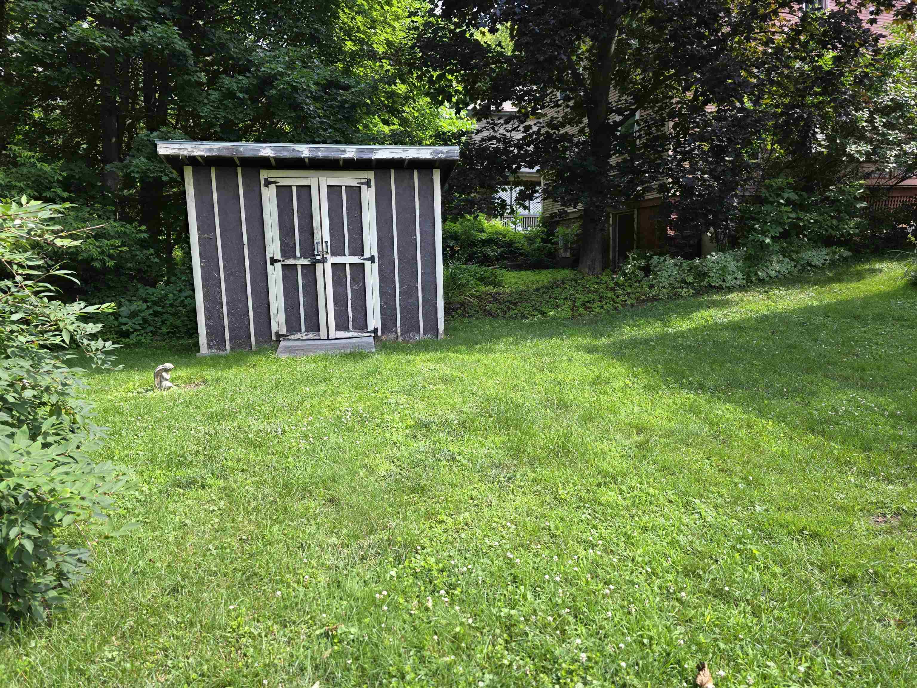 98 Merchant Street Barre, VT 05641 - Photo 3 of 34