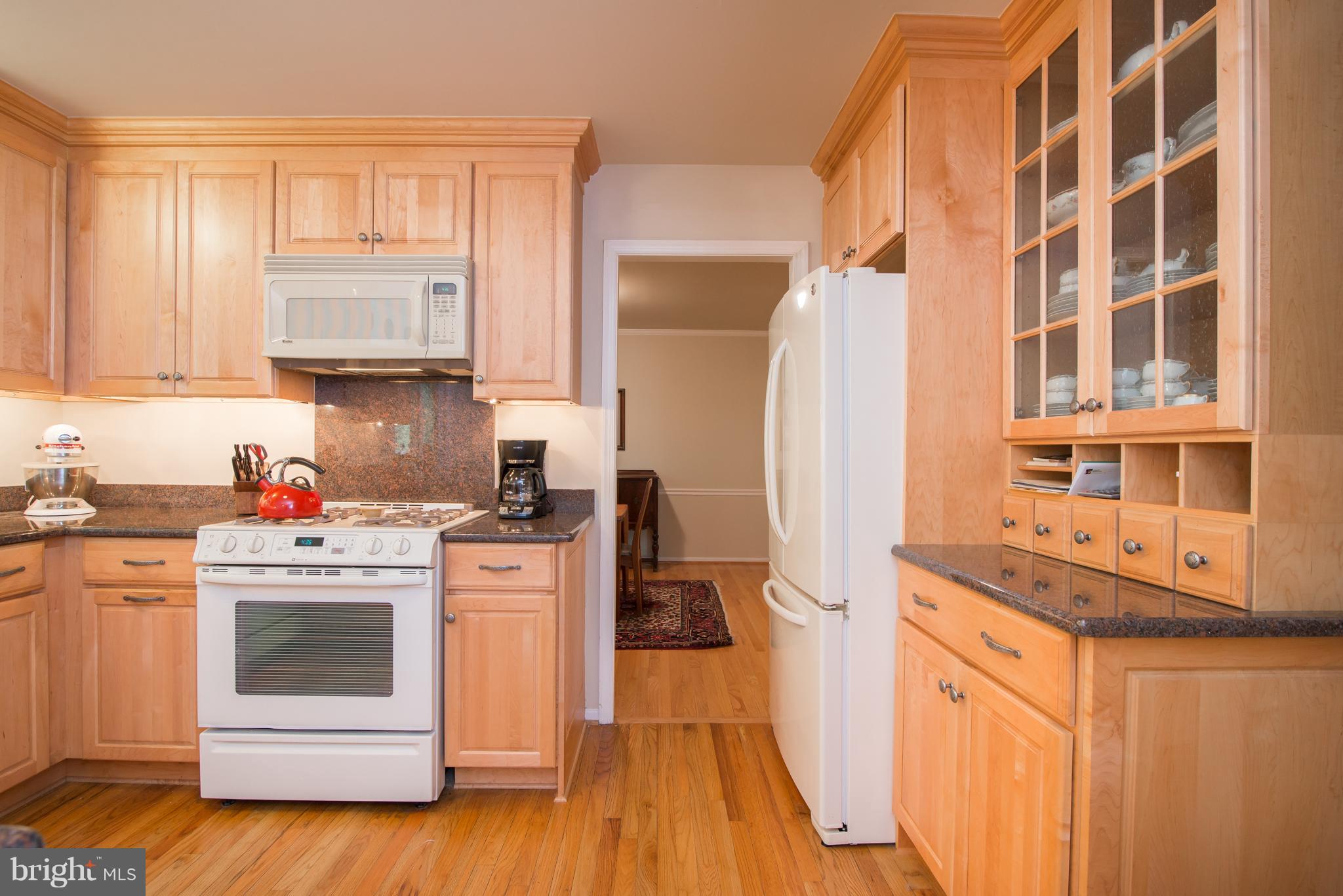6403 Gregory Court Springfield, VA 22152 - Photo 14 of 26 Kitchen