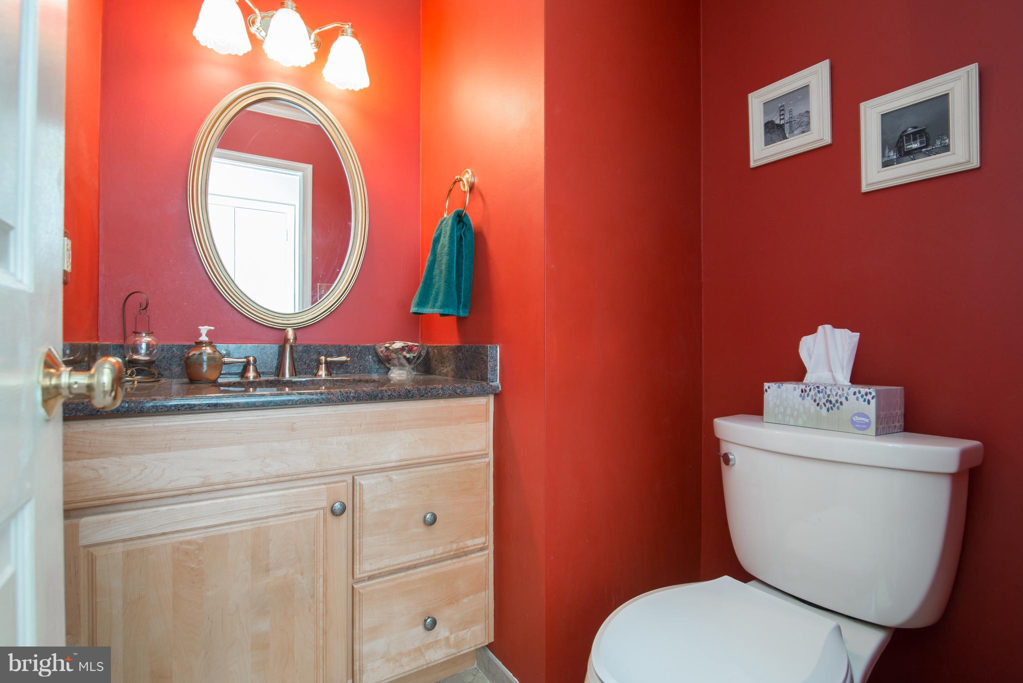 6403 Gregory Court Springfield, VA 22152 - Photo 17 of 26 Powder Room