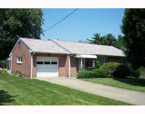 798 Service Avenue Sharon, PA 16146 - Photo 1 of 5 Exterior Front.