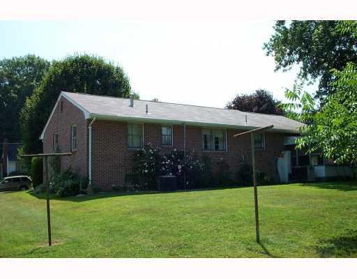 798 Service Avenue Sharon, PA 16146 - Photo 3 of 5 Exterior Back.