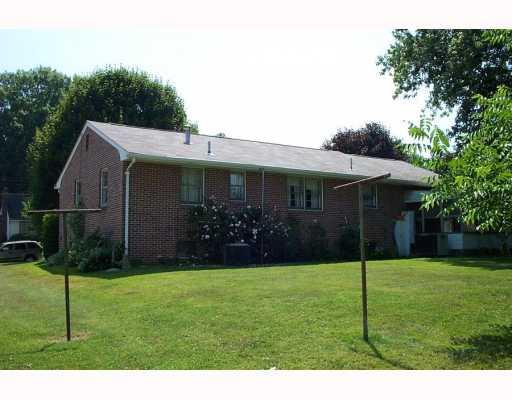 798 Service Avenue Sharon, PA 16146 - Photo 4 of 5 Exterior Back.