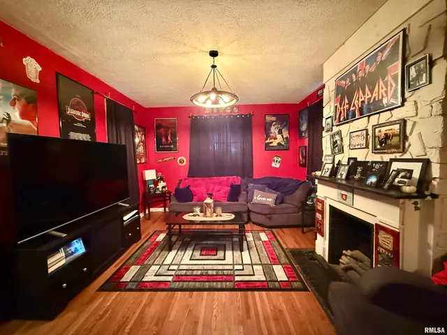 $138,500 | 30 South Ave B, Canton, IL 61520