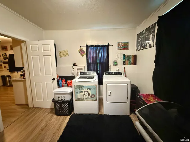 $138,500 | 30 South Ave B, Canton, IL 61520