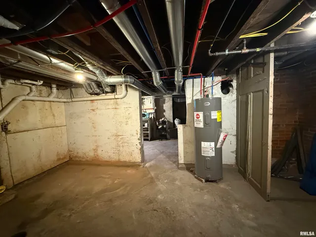 $138,500 | 30 South Ave B, Canton, IL 61520