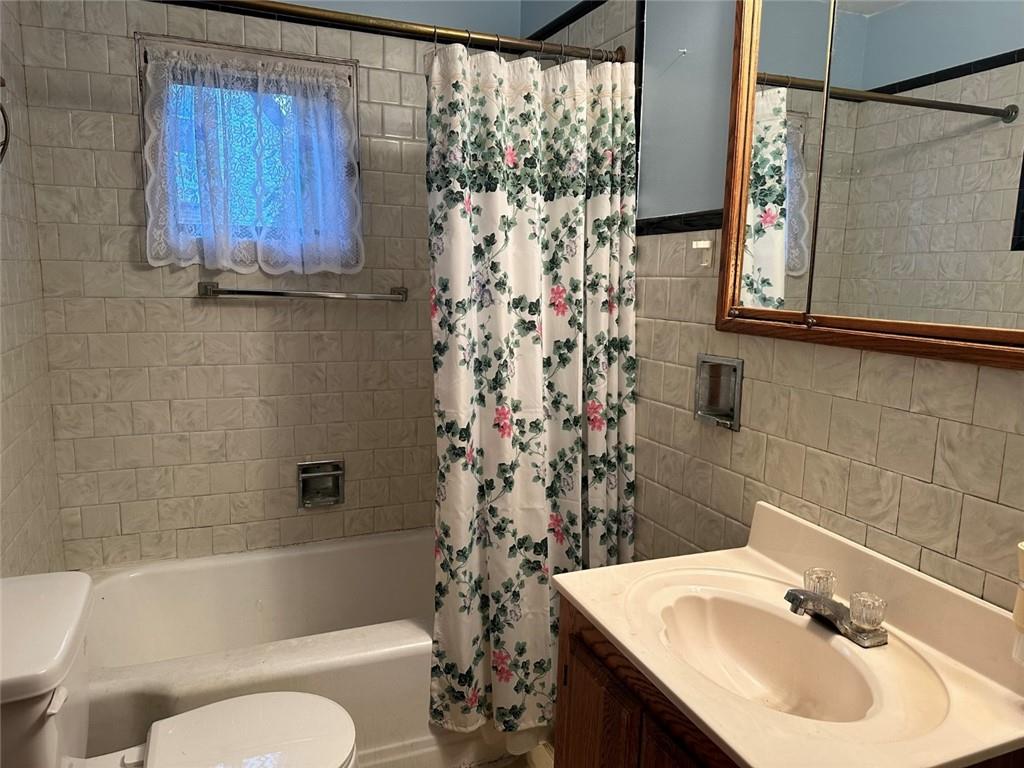 62 Midway Drive McKees Rocks, PA 15136 - Photo 5 of 8 Gallery Image 5