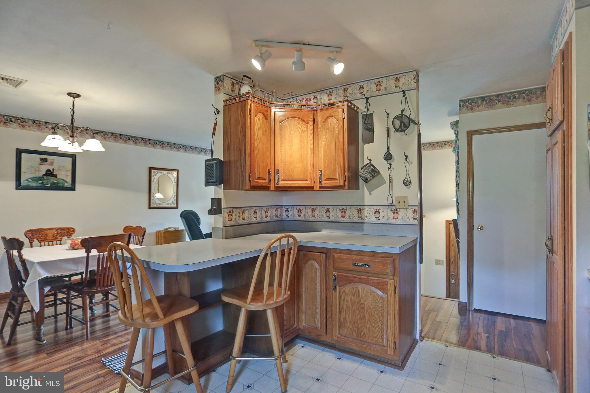 2600 Spring Road Carlisle, PA 17013 - Photo 12 of 32 Breakfast Bar