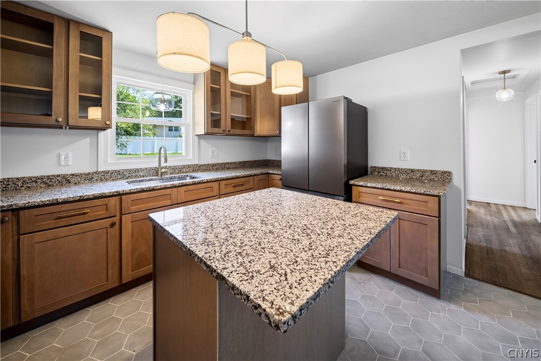 102 Sunnyfield Road Camillus, NY 13031 - Photo 5 of 25