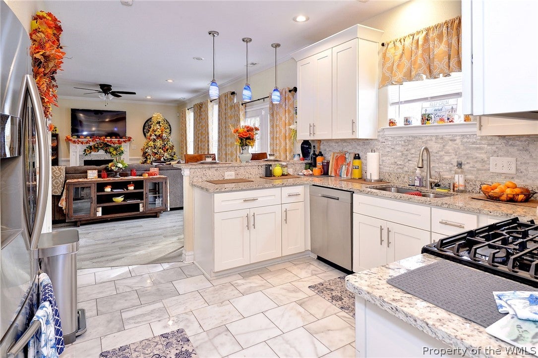 710 Beach Road Hampton, VA 23664 - Photo 6 of 34 Gallery Image 6