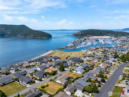 $390,000 | 4916 Dundee Drive, Anacortes, WA 98221