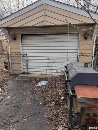 $55,000 | 506 South Binkley Street, West Frankfort, IL 62896