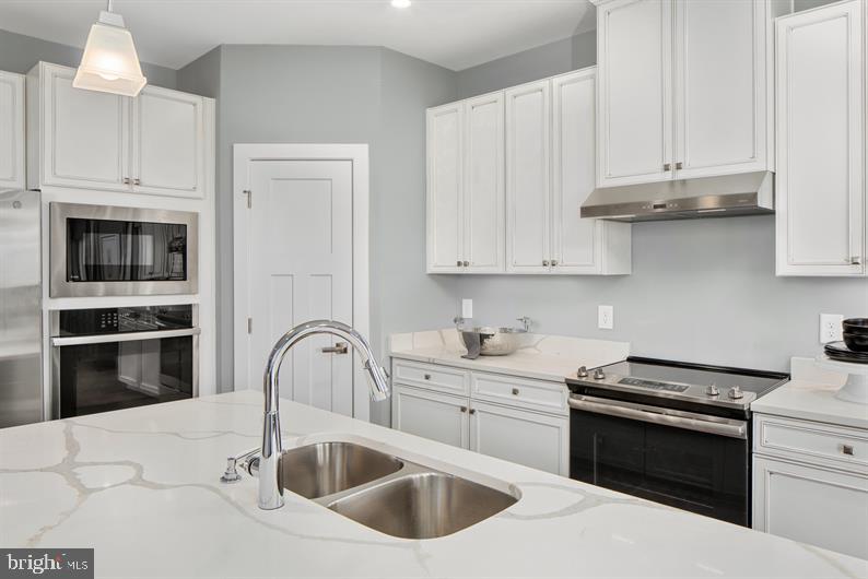 3163 Meander Bend Odenton, MD 21113 - Photo 6 of 32