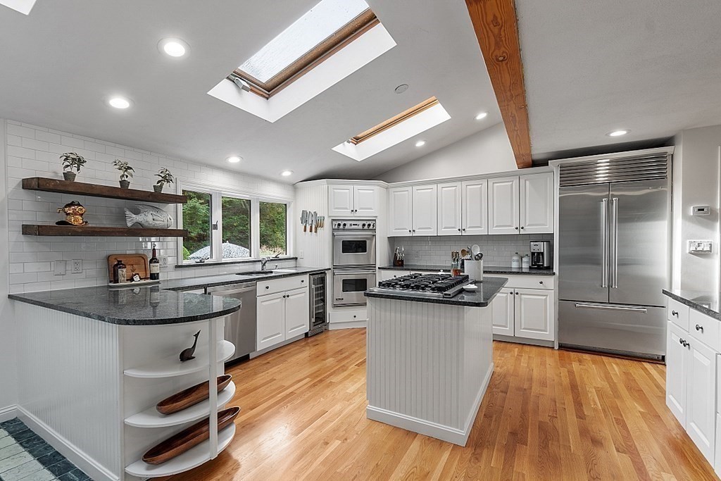 85 Gregory Island Road Hamilton, MA 01982 - Photo 3 of 42 Gallery Image 3