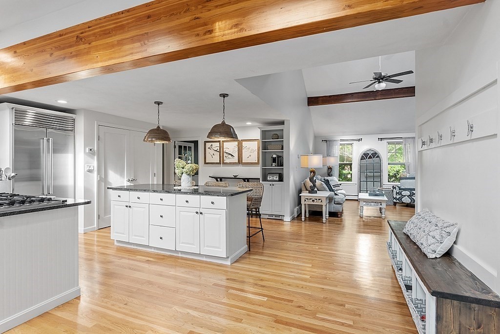 85 Gregory Island Road Hamilton, MA 01982 - Photo 5 of 42 Gallery Image 5