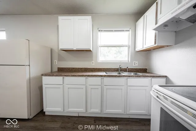 $749 | 3014 West 10th Street, Unit 4, Indianapolis, IN 46222