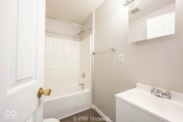 $749 | 3014 West 10th Street, Unit 4, Indianapolis, IN 46222