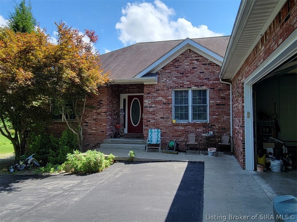 10115 Lotticks Corner Road Southeast Elizabeth, IN 47117 - Photo 1 of 32 Gallery Image 1