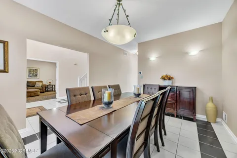 $1,150,000 | 1 Brentwood Drive, Manalapan, NJ 07726