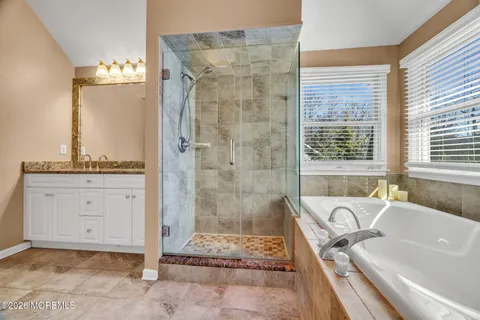 $1,150,000 | 1 Brentwood Drive, Manalapan, NJ 07726