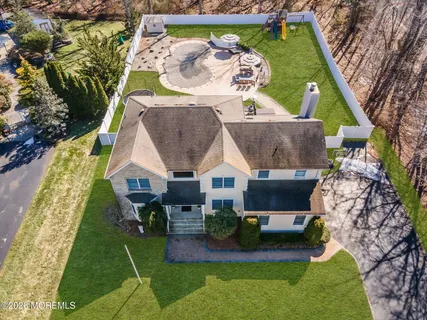 $1,150,000 | 1 Brentwood Drive, Manalapan, NJ 07726