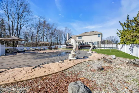 $1,150,000 | 1 Brentwood Drive, Manalapan, NJ 07726