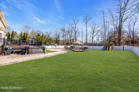 $1,150,000 | 1 Brentwood Drive, Manalapan, NJ 07726