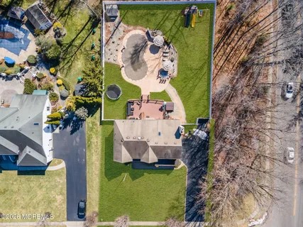 $1,150,000 | 1 Brentwood Drive, Manalapan, NJ 07726
