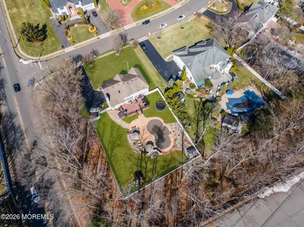 $1,150,000 | 1 Brentwood Drive, Manalapan, NJ 07726