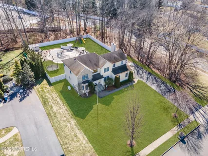 $1,150,000 | 1 Brentwood Drive, Manalapan, NJ 07726