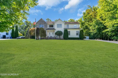 $1,150,000 | 1 Brentwood Drive, Manalapan, NJ 07726