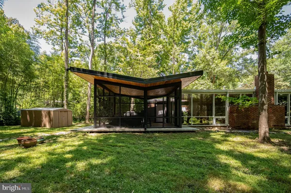 $4,500 | 7710 Elba Road, Alexandria, VA 22306