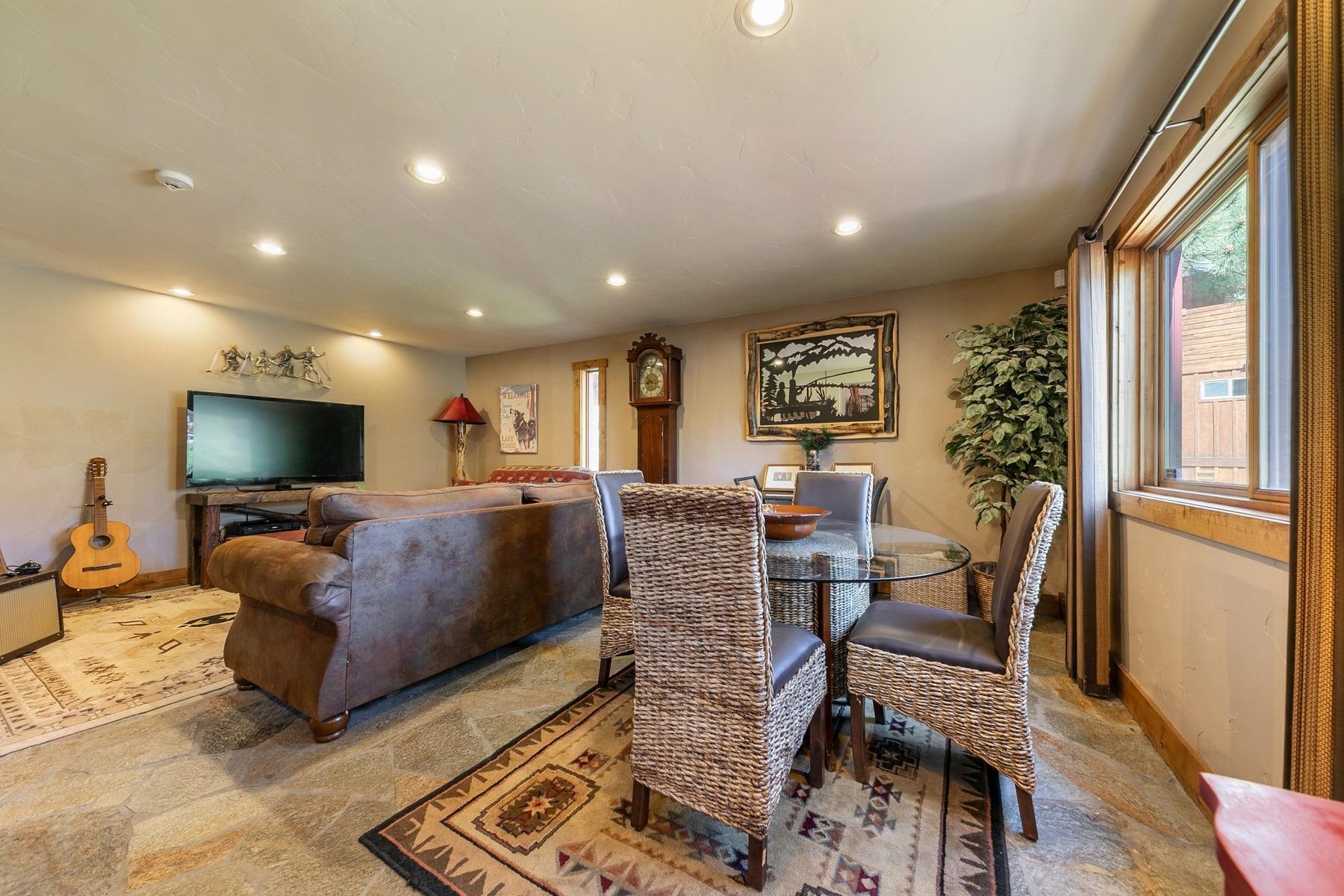 13165 Pinnacle Loop Truckee, CA 96161 - Photo 18 of 28