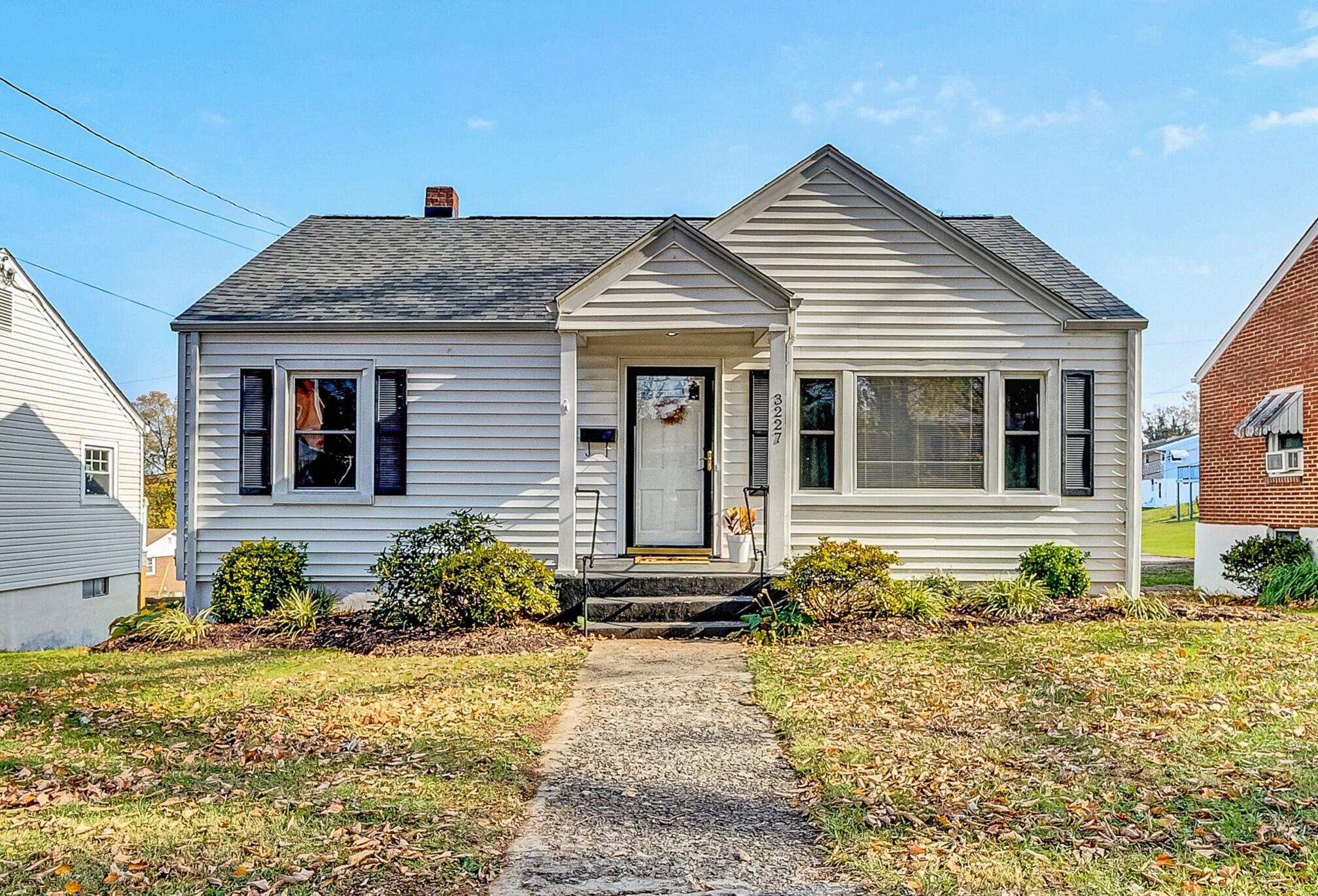 3227 Oliver Road Northeast Roanoke, VA 24012 - Photo 1 of 19 VM-00005