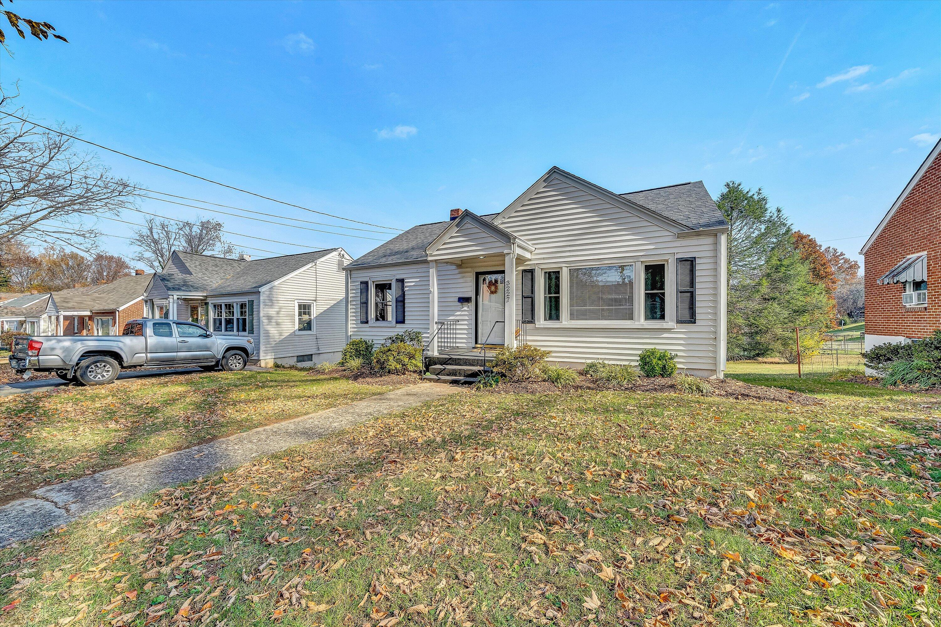 3227 Oliver Road Northeast Roanoke, VA 24012 - Photo 15 of 19 02-VM-00010