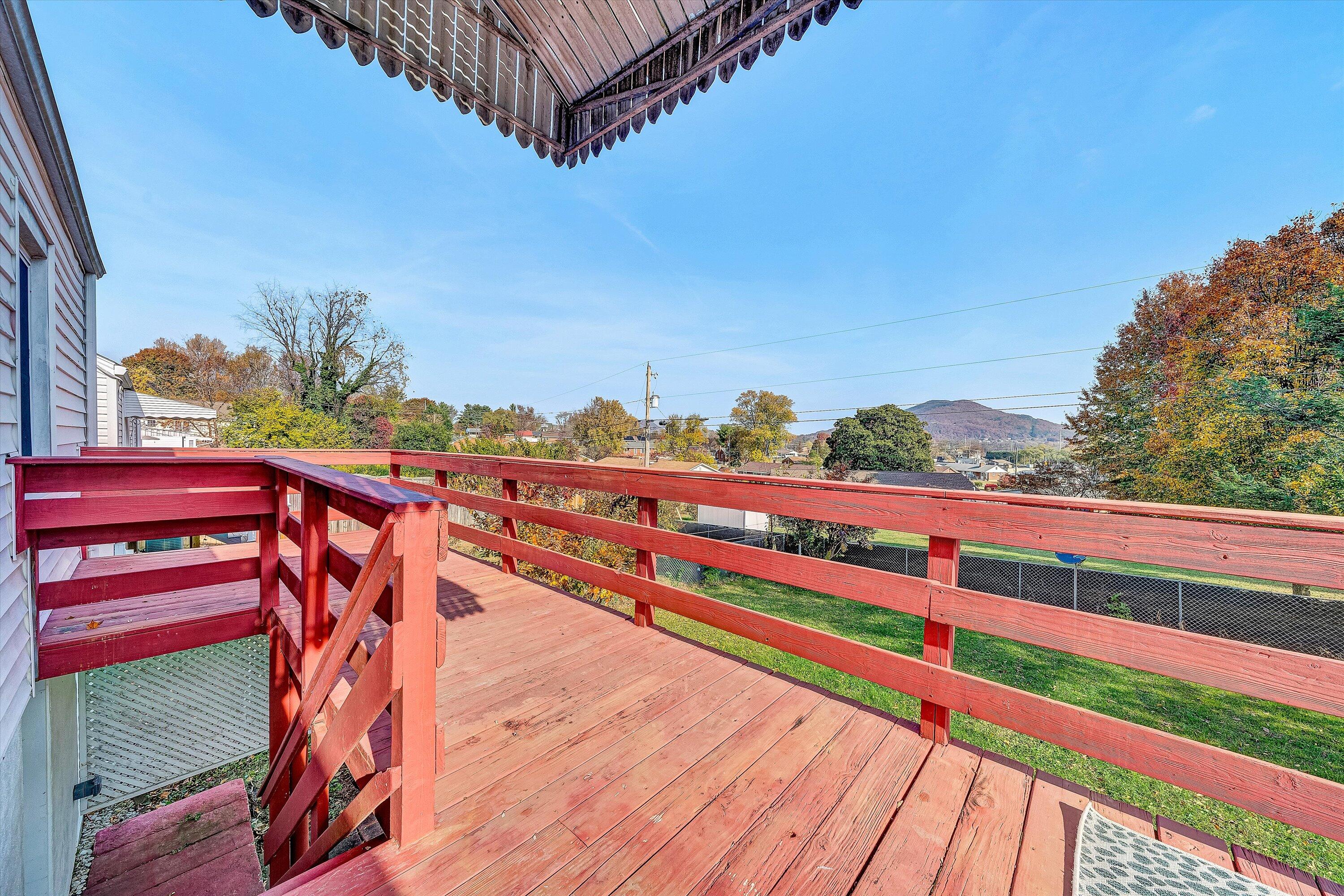 3227 Oliver Road Northeast Roanoke, VA 24012 - Photo 8 of 19 09-VM-00060