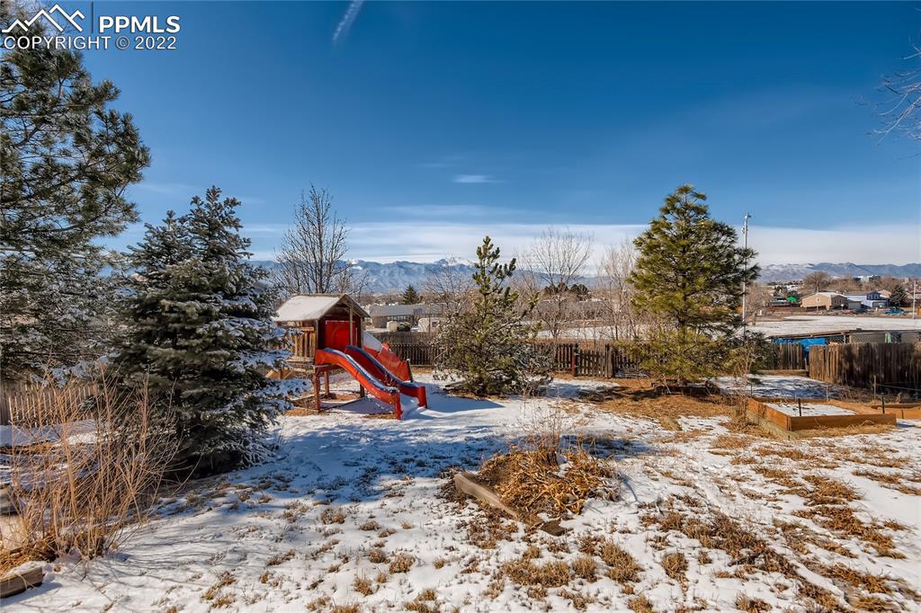 2030 Chelton Road Colorado Springs, CO 80916 - Photo 32 of 33 a view of outdoor space
