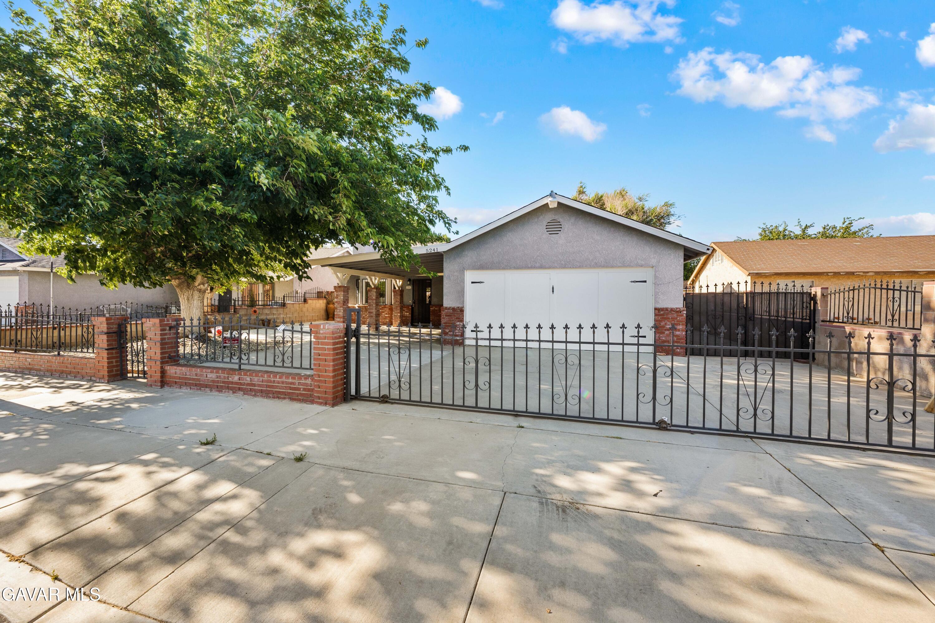 5241 East Ave R 12 Palmdale, CA 93552 - Photo 4 of 48 E Ave R12-2