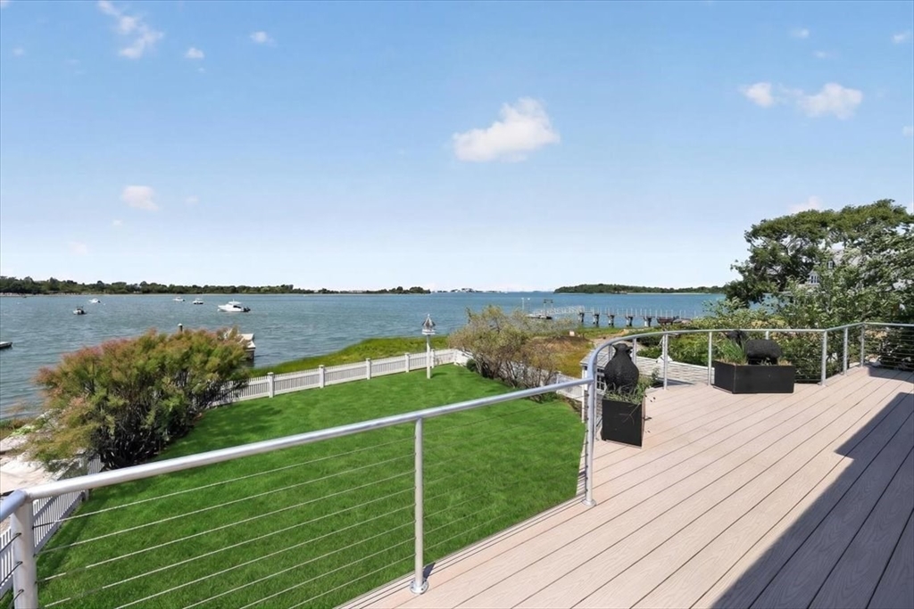 9 Beach Road Hingham, MA 02043 - Photo 6 of 34