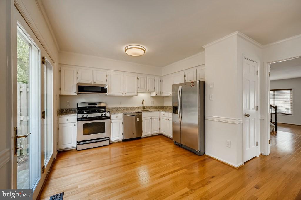 9970 Lake Landing Road Montgomery Village, MD 20886 - Photo 11 of 32