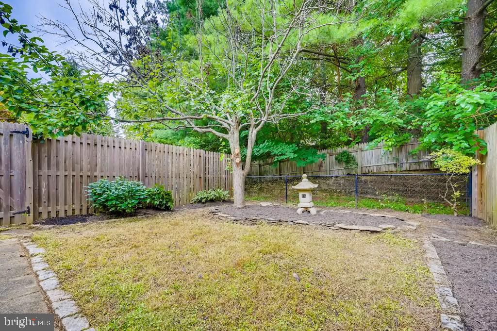 9970 Lake Landing Road Montgomery Village, MD 20886 - Photo 28 of 32