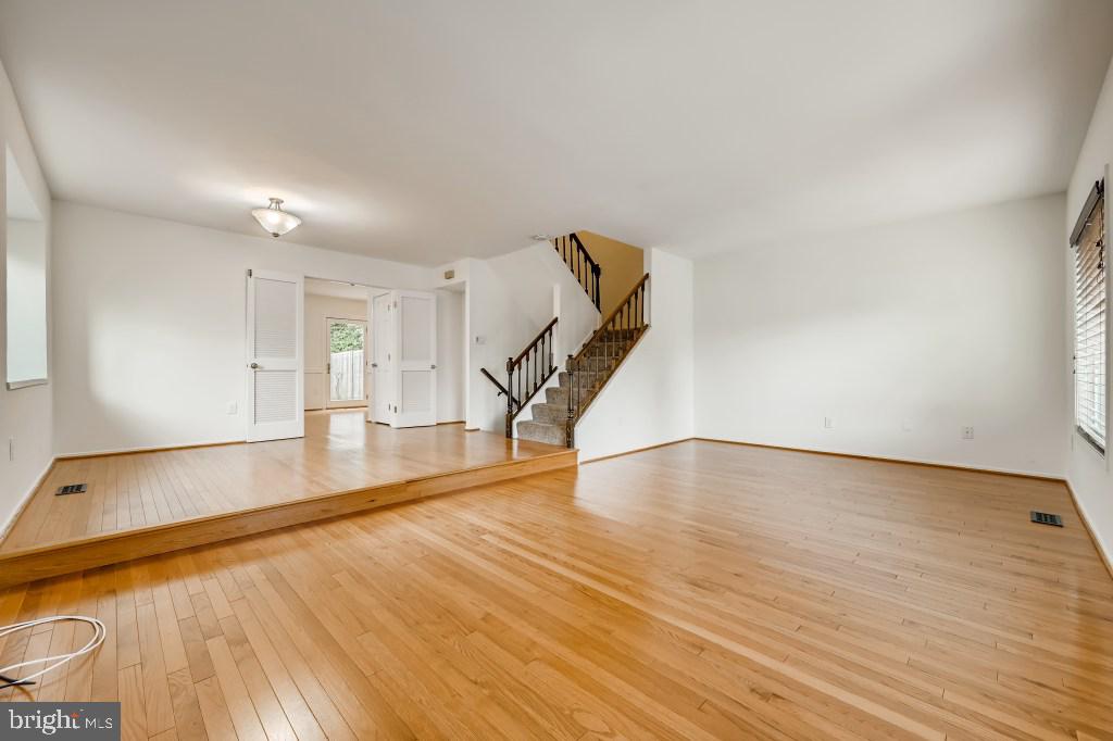 9970 Lake Landing Road Montgomery Village, MD 20886 - Photo 7 of 32