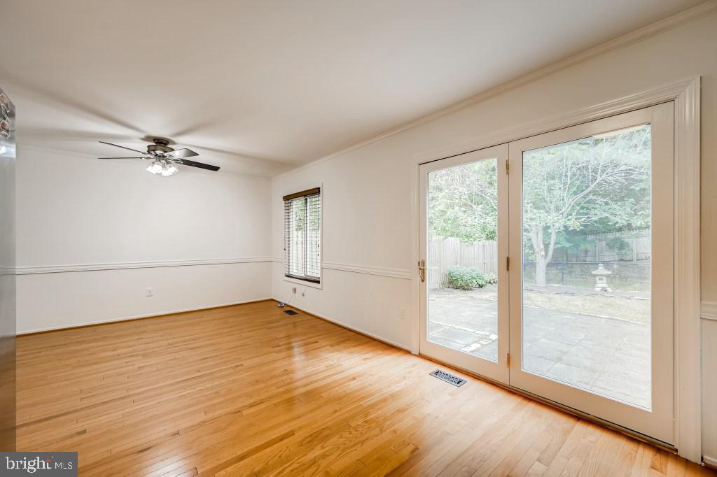 9970 Lake Landing Road Montgomery Village, MD 20886 - Photo 10 of 32