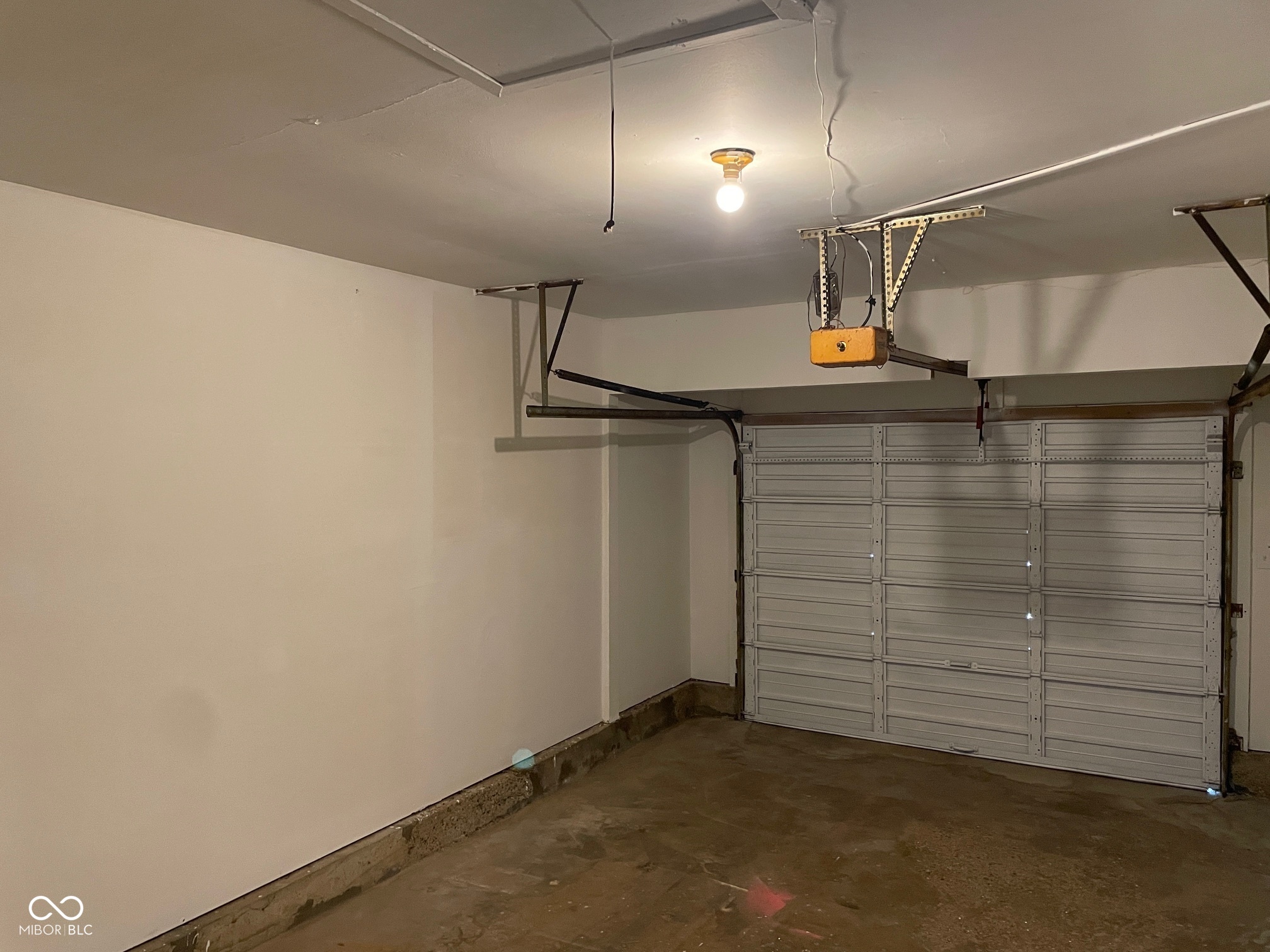 475 Emerson Road Carmel, IN 46032 - Photo 12 of 13 Gallery Image 12
