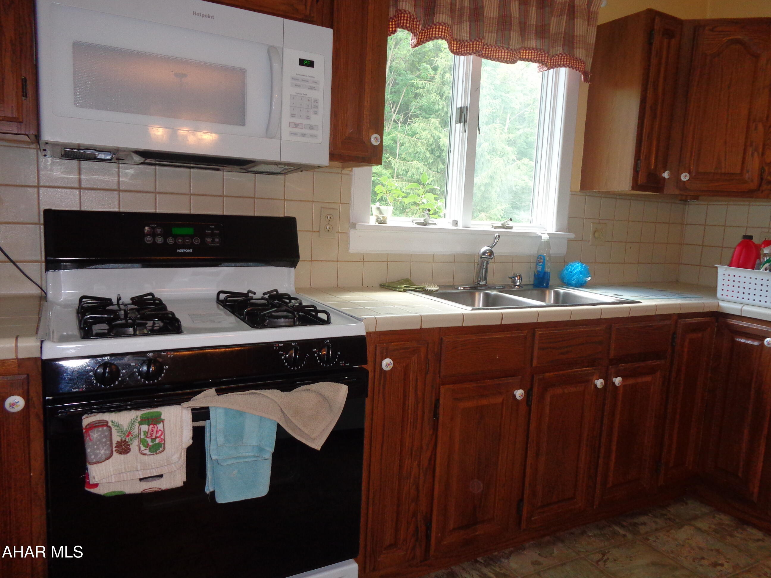1305 Dry Run Road Duncansville, PA 16635 - Photo 4 of 50